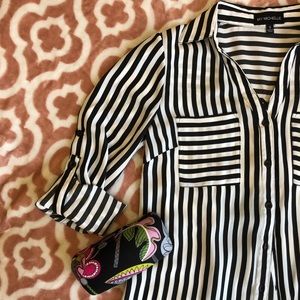 ◾️B&W◽️ Striped Blouse